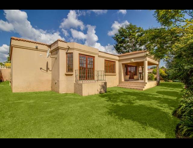 3 BEDROOM CLUSTER FOR SALE IN DOUGLASDALE
